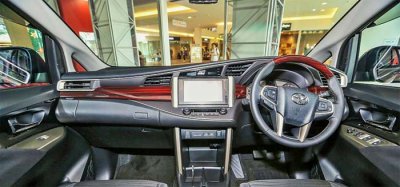 Dashboard Toyota Venturer Malang